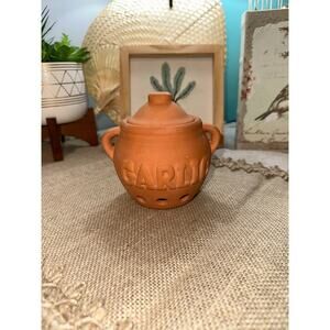 GUC Terracotta Rust Color Garlic Kepper Storage for Kitchen